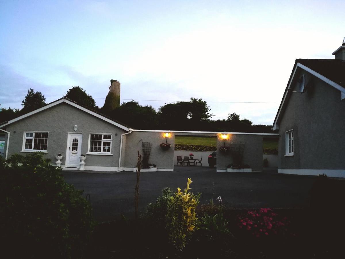 Tower View Lodge Ennis Exterior photo