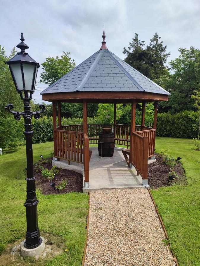 Tower View Lodge Ennis Exterior photo